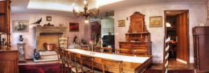 Six-Bedroom House room in Villa Casagrande