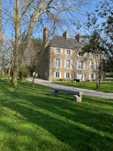 Appartements Le Logis K, le charme au coeur de Saint Pair : photos des chambres