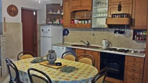 Apartment in Zlarin with balcony, W-LAN, washing machine (3813-2) 