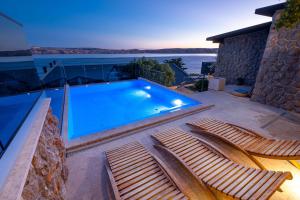 Apartments Matea with Pool and sea view
