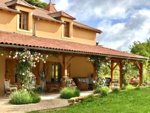 B&B / Chambres d'hotes Les Cedres du Linard, Chambres d'Hotes B&B Near Lascaux, Montignac, Sarlat-la-Caneda, Dordogne : photos des chambres