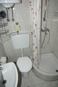 Studio Apartment in Sabunike with Terrace, Air Conditioning, Wi-Fi (231-3)