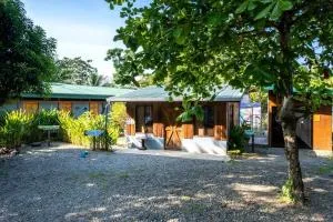 Karandi Hostel - Uvita