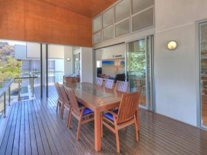 Maggies Beachfront Apartment 5