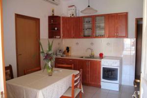 Apartment in Pirovac with Terrace, Air condition, WIFI, Washing machine (4793-1)