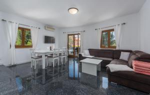 Apartment Nias Place 