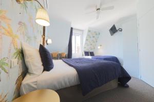 Hotels Hotel Azur : Chambre Familiale Classique 