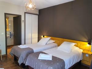 Hotels L'Escarbille : photos des chambres