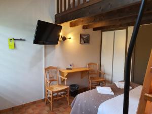 Hotels L'Escarbille : Chambre Quadruple