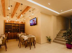 Hotel Miki