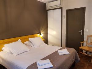 Hotels L'Escarbille : photos des chambres