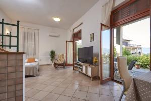 Apartment in Slatine with Terrace, Air conditioning, Wi-Fi (4789-3)