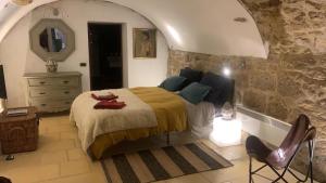 la villageoise, chambre troglodyte pitoresque au cœur du village