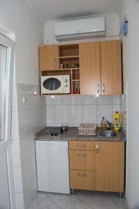 Apartment in Vodice with balcony, air conditioning, WiFi, washing machine (4266-1)