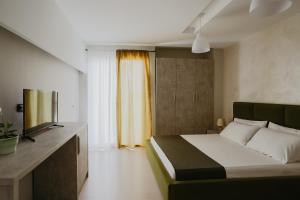 Triple Room with Balcony room in Hotel Miki