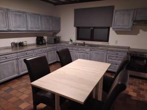 Surrender three bedrooms