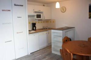 APPARTEMENT CALME CLASSE 5 PERS CENTRE ST LARY PISCINE COUVERTe