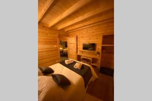 Chalets L'Elegance - SPA - Serviettes - Peignoirs - Lits faits - Menage inclus : photos des chambres