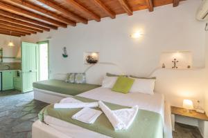 Parathyro sto Aigaio 2 - Small Suites Tinos Greece