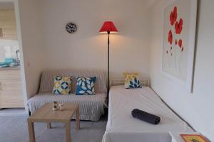 Antibes Seaside one room studio in Salis Beach