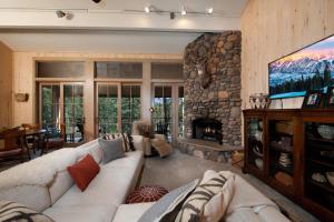 Tamarron Pinecone 846