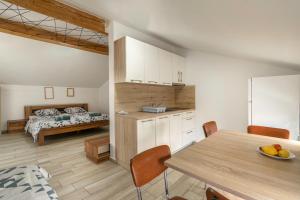 Hangar Apartments 