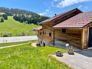 B&B / Chambres d'hotes Gite avec terrasse et belle vue - ChaletNelda com : photos des chambres