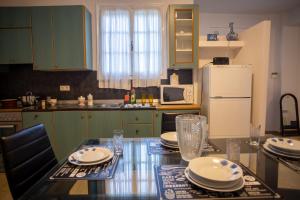 Traditional villa appartment with garden, also for gatherings ,15 minutes from Thessaloniki airport