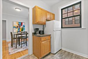 Well-Furnished 1BR Apt in Popular Spot - Belmont J3