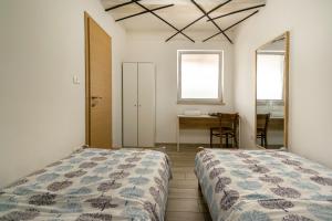 Hangar Apartments 