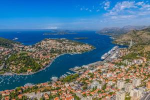 Apartment in Cavtat with sea view, balcony, air conditioning, WiFi (3686-2)