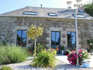 Maisons de vacances Gite Saint-Calais-du-Desert, 4 pieces, 6 personnes - FR-1-600-161 : photos des chambres