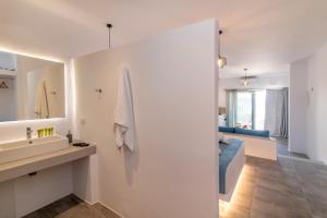 Parathyro sto Aigaio 2 - Small Suites Tinos Greece