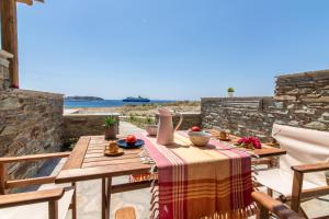 Parathyro sto Aigaio 2 - Small Suites Tinos Greece