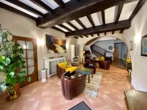 Hôtel Porte de Camargue - Les Quais d'Arles - 博凯尔