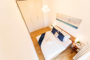 Due passi da Stazione Centrale Coffee + WIFI