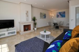 Oura Sea View by OCvillas