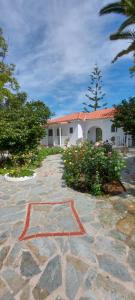 3 Goddesses' studios Skiathos Greece