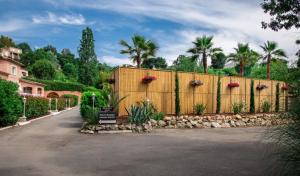 Hotels Les Bastides Saint Paul : photos des chambres