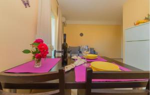 Apartment in Pakoštane with pool access, terrace, air conditioning, Wi-Fi, 3548-4 