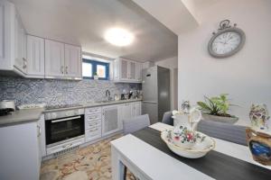 Philoxenia Guest House