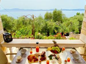 Nissaki Sunlight - Home Above the beach