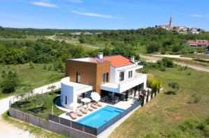 Holiday house in Višnjan with sea view, terrace, air conditioning, Wi-Fi (4840-1) 