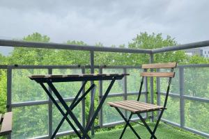 Appartements #D1 The red one Studio sofa bed Near GEM train station : photos des chambres