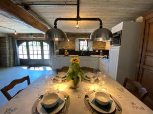 Le Scailleteux - Gîte de charme clôturé, accès à la rivière