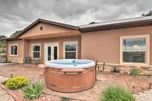 Stunning Home with Fire Pit, 11 Mi to Mt Yale! - Abbeyville