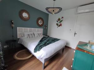 B&B / Chambres d'hotes Aux Couleurs d'Esteil : photos des chambres