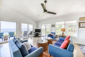 Three Bedroom House room in Hale Kai