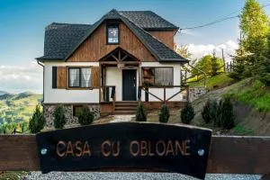 Casa cu obloane, sat Pestera, Moieciu - 佩什泰拉