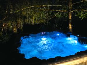 Maisons de vacances Au bercail de Bizebarre - Maison bois & pierre dans un hameau - Spa : Maison 5 Chambres